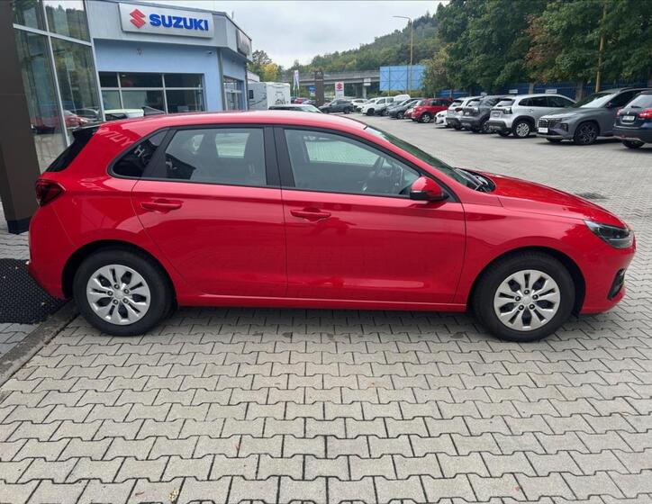 Hyundai i30 4