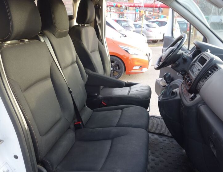 Renault Trafic 18