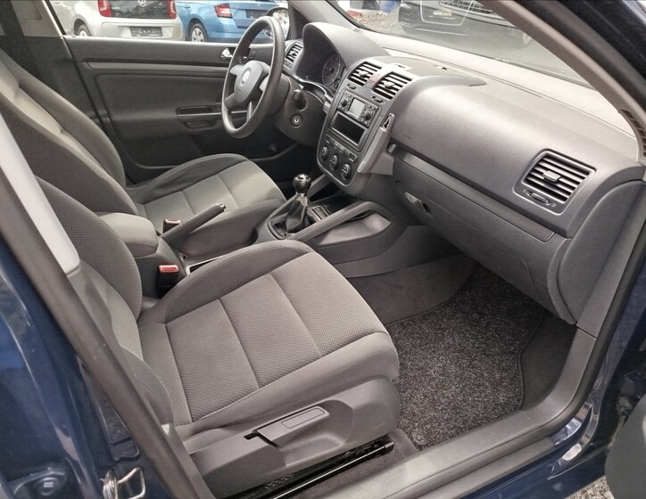 Volkswagen Golf 29