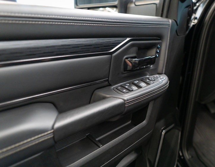 Dodge RAM 17