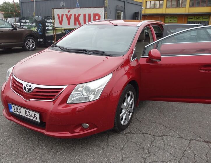 Toyota Avensis 16