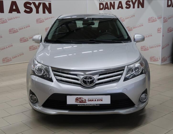 Toyota Avensis 2