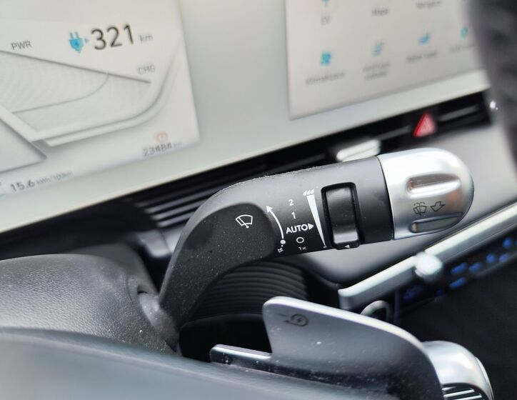 Hyundai IONIQ 31