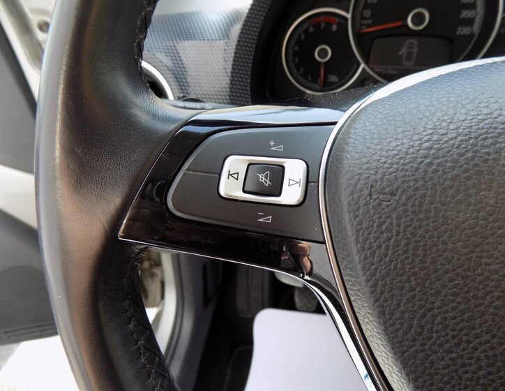 Volkswagen up! 24