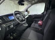Toyota ProAce 9