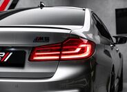 BMW M5 9