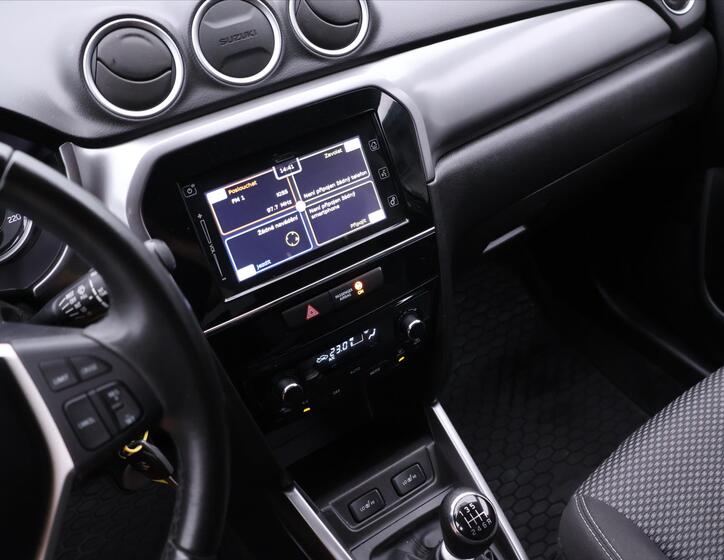Suzuki Vitara 17