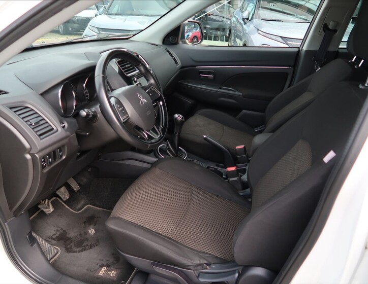 Mitsubishi ASX 8
