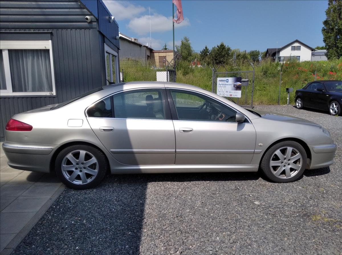 Peugeot 607
