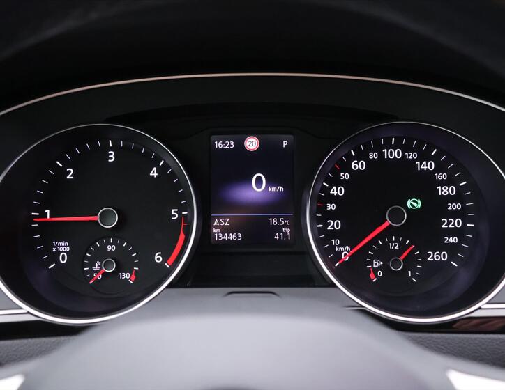 Volkswagen Passat 17