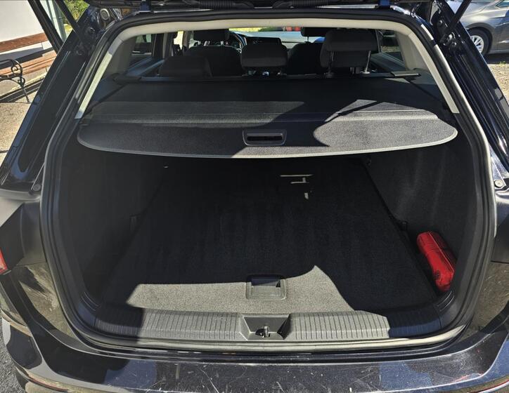 Volkswagen Golf 28