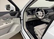 Volvo XC90 32