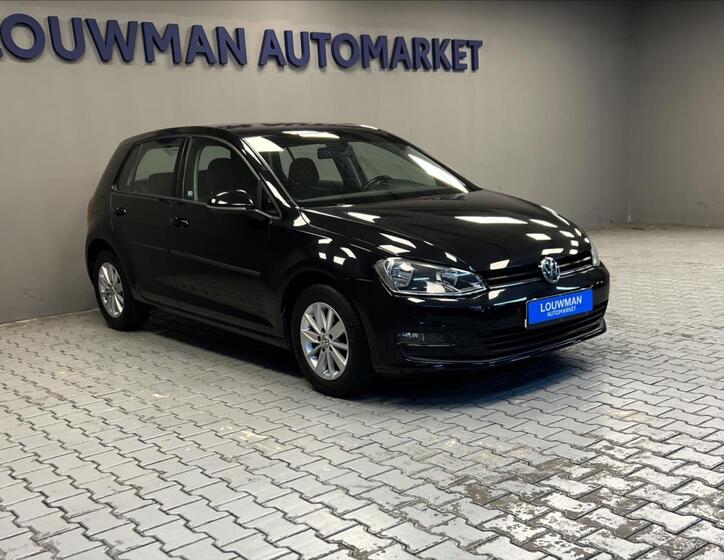 Volkswagen Golf 12