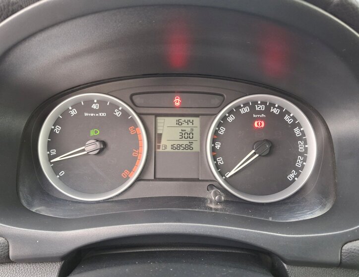 Škoda Roomster 7