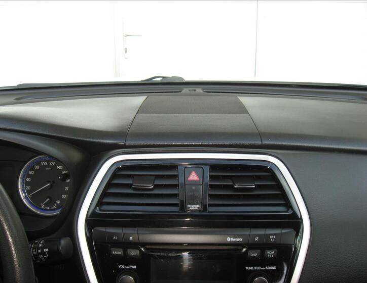 Suzuki S-Cross 24