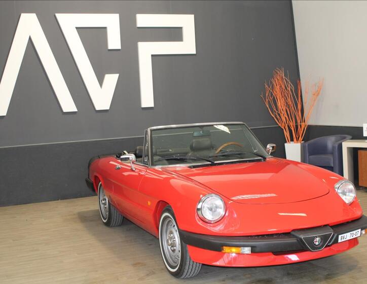 Alfa Romeo Spider 4