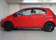 Toyota Yaris 8