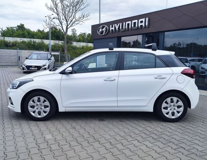 Hyundai i20 8
