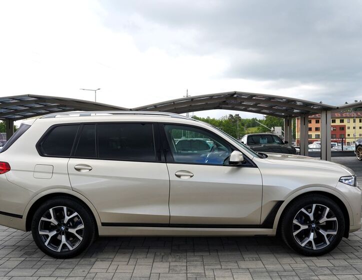 BMW X7 7