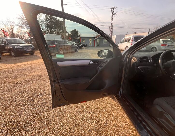 Volkswagen Golf 11
