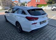 Hyundai i30 4