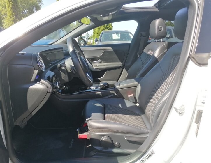 Mercedes-Benz CLA 10