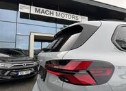 BMW X5 8