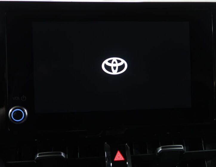 Toyota Corolla 16