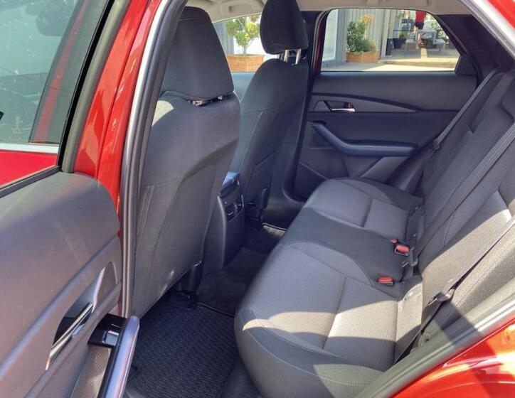 Mazda CX-30 10