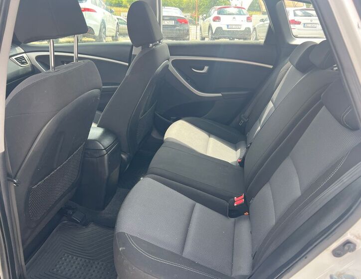 Hyundai i30 12