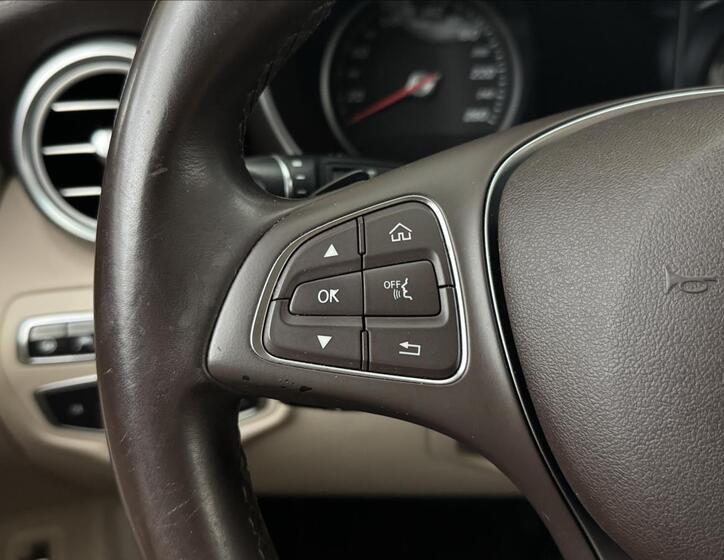 Mercedes-Benz GLC 10