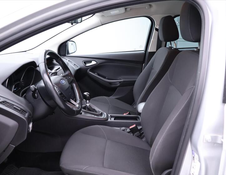 Ford Focus 11