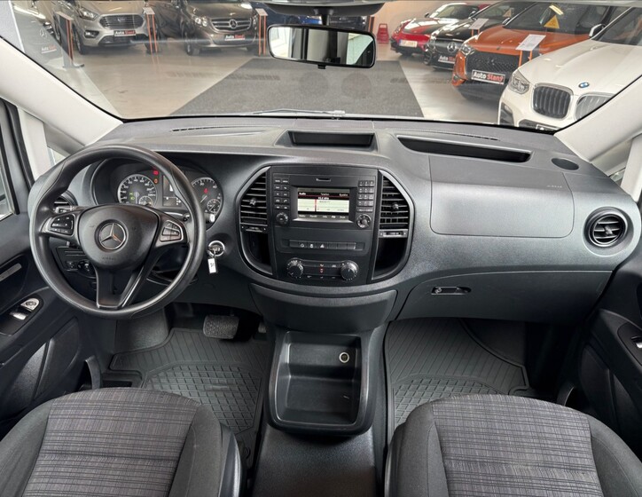 Mercedes-Benz Vito 13