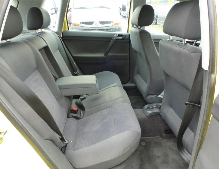 Volkswagen Polo 22