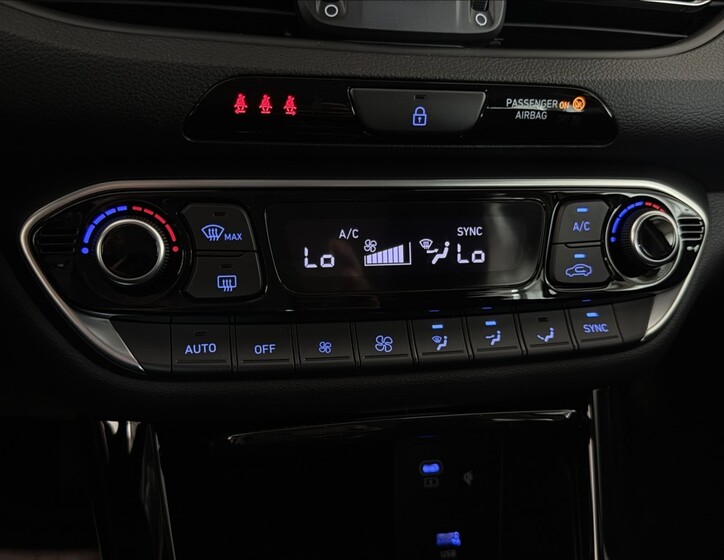 Hyundai i30 11