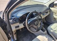 Mazda 2 18