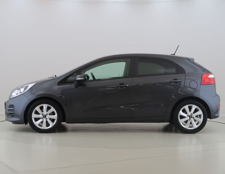 KIA Rio 8