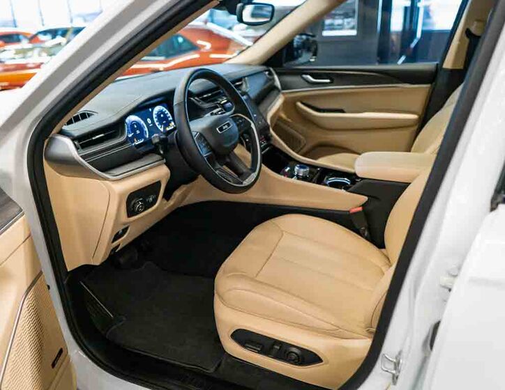 Jeep Grand Cherokee 12