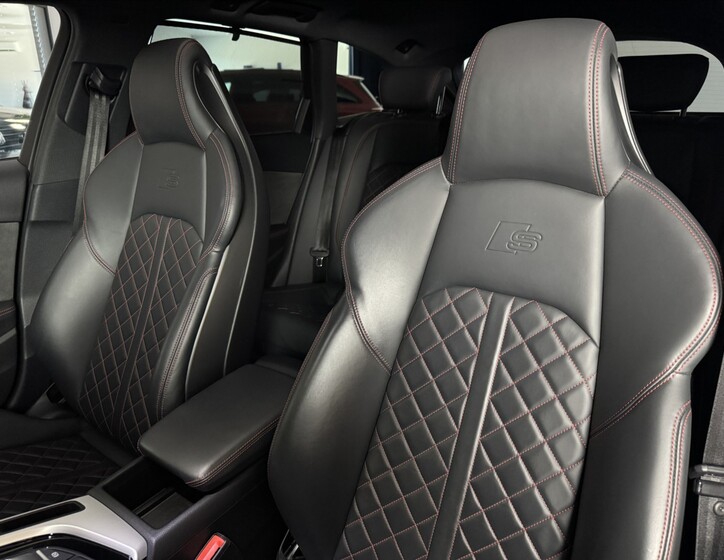 Audi A4 28
