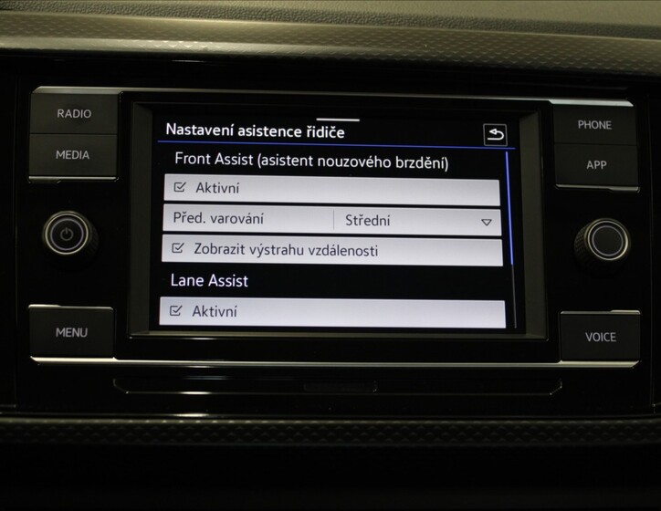 Volkswagen T-Cross 11