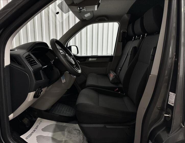 Volkswagen Transporter 22
