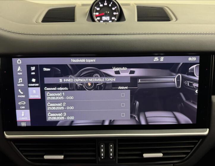 Porsche Cayenne 24