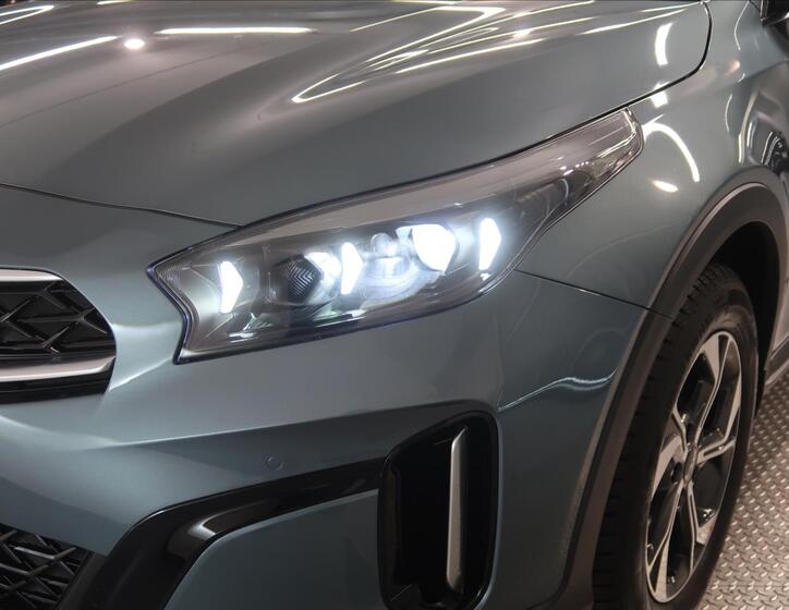KIA XCeed 10
