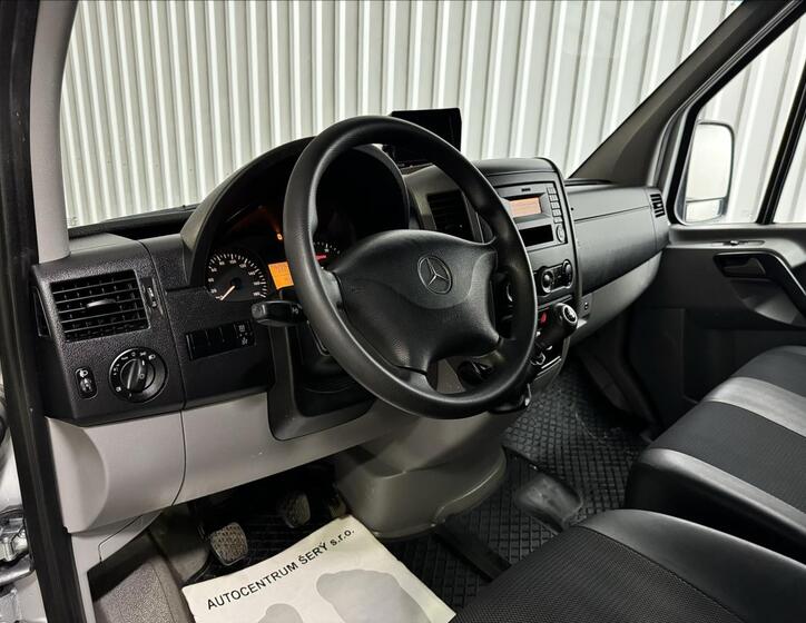 Mercedes-Benz Sprinter 16