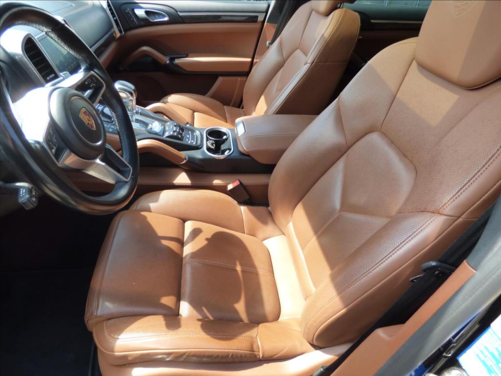 Porsche Cayenne 45