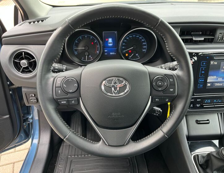 Toyota Auris 19