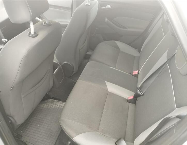 Ford Focus 10
