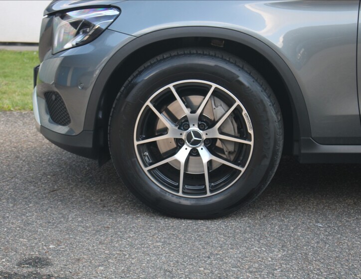 Mercedes-Benz GLC 10