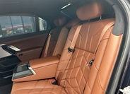BMW i7 23