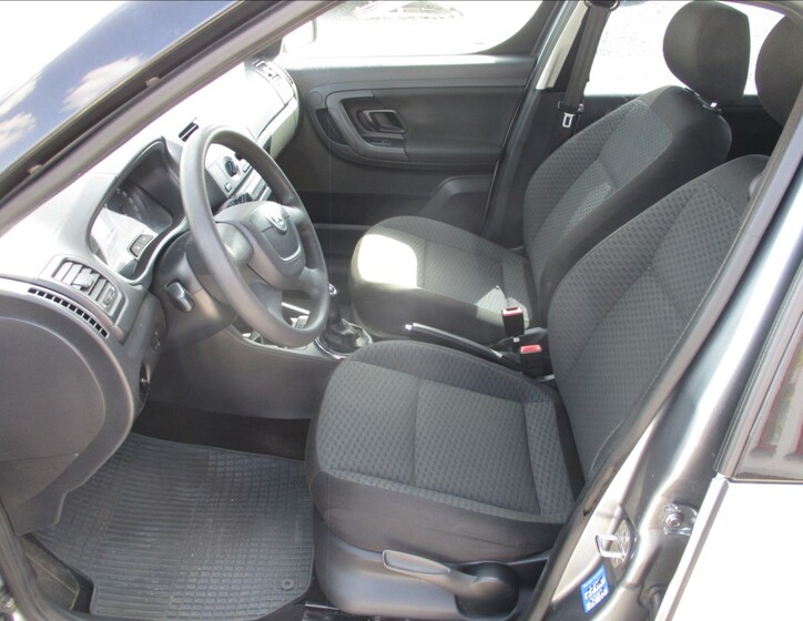 Škoda Roomster 13